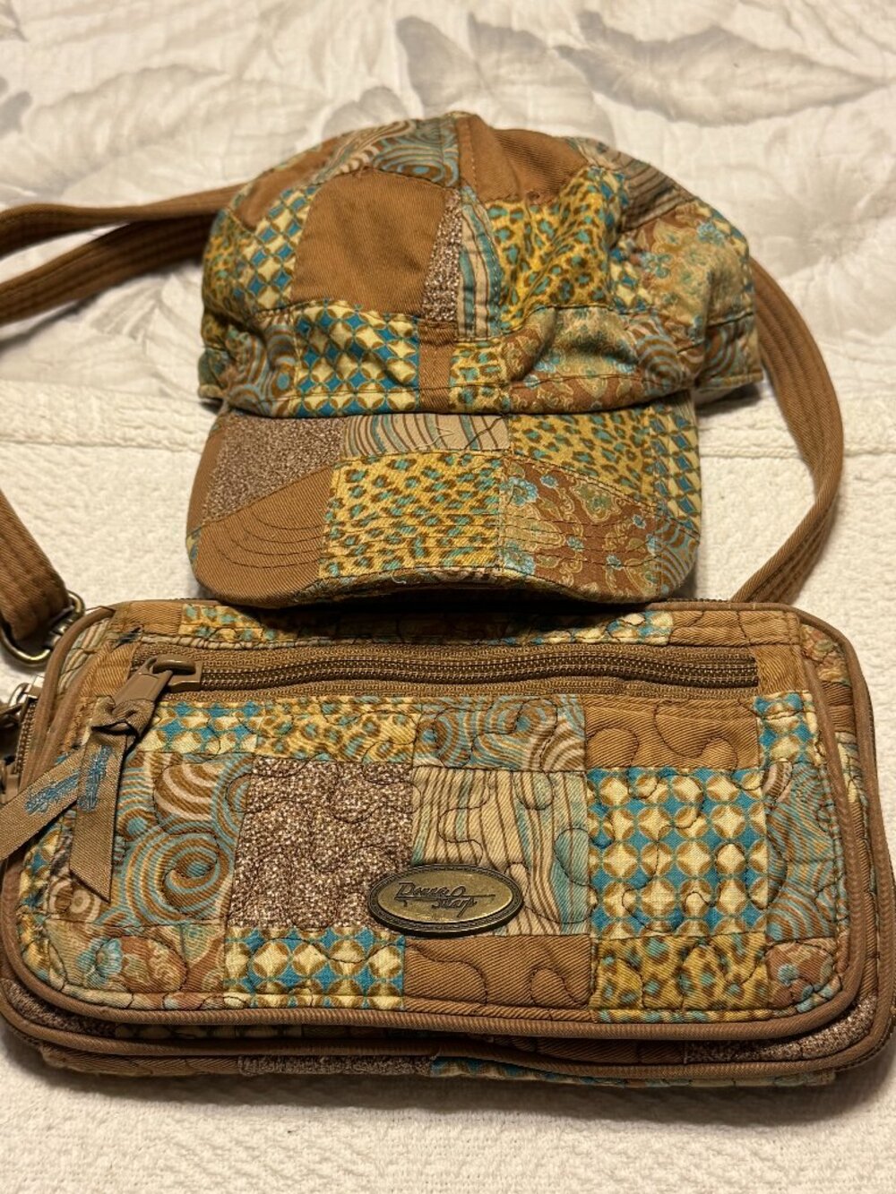 Donna Sharp Baseball Cap & Fannie Pack Set
